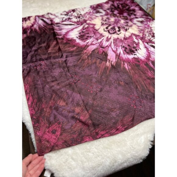 Vince Camuto multicolored big Flower scarf - Picture 5 of 7